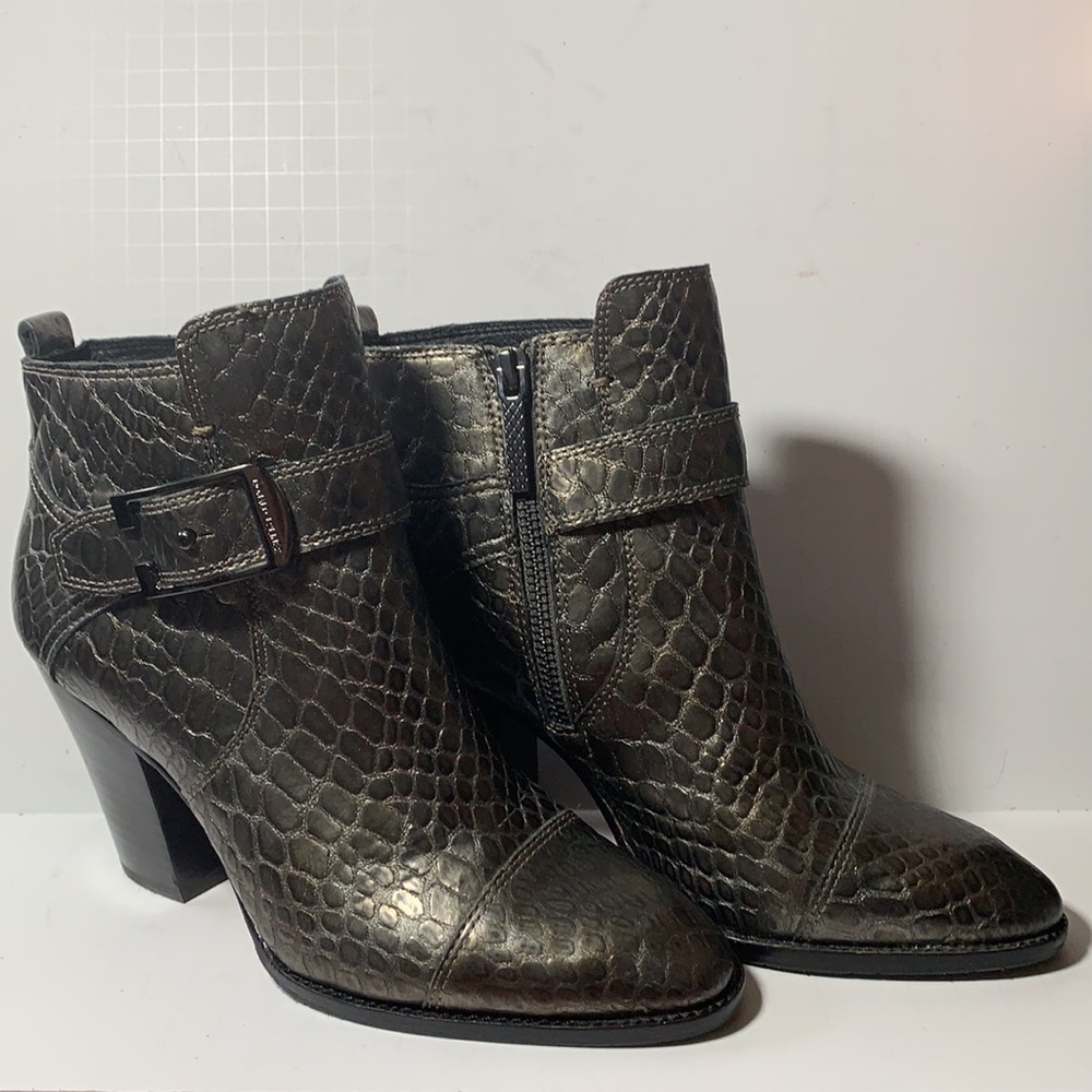 Donald J. Pliner Boots Sage Size 7